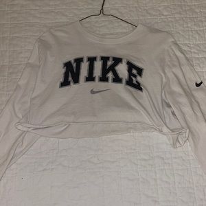 cropped nike long sleeve top